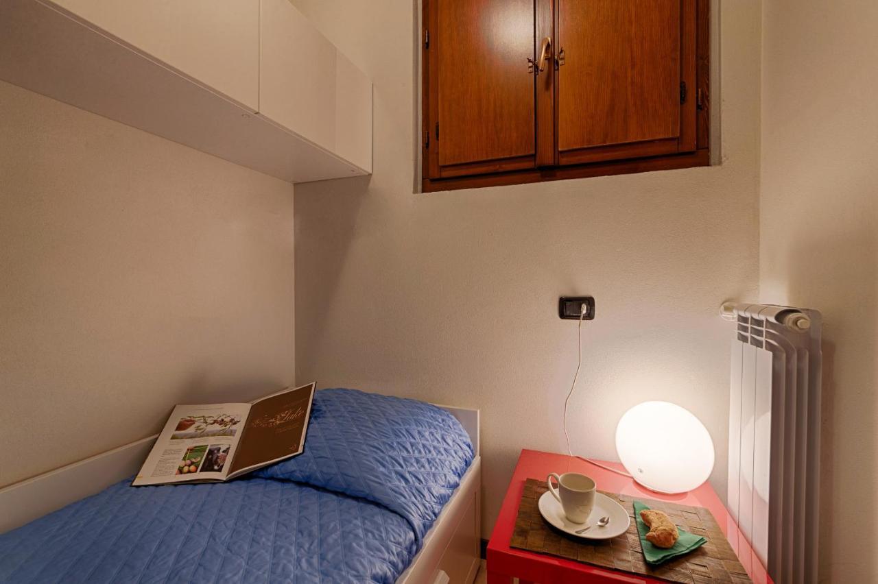 Modern Lakefront 2-Bedroom Apartment Acquaseria 外观 照片